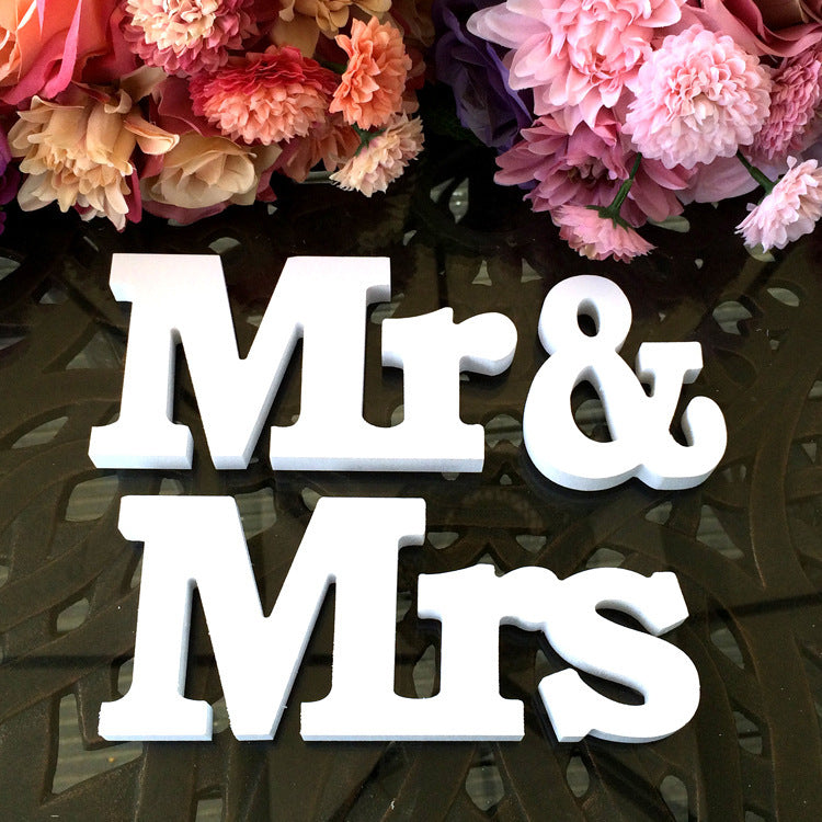 Mr and Mrs Wooden Alphabet Decorations Wedding Props