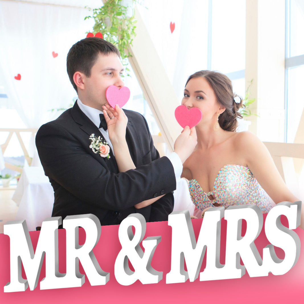 Mr and Mrs Wooden Alphabet Decorations Wedding Props